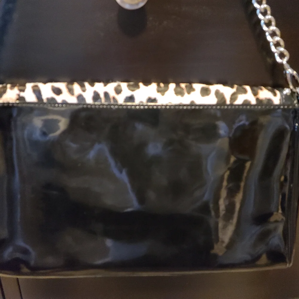 NWOT White House Black Market Haircalf Animal Print Clutch - Picture 4 of 9